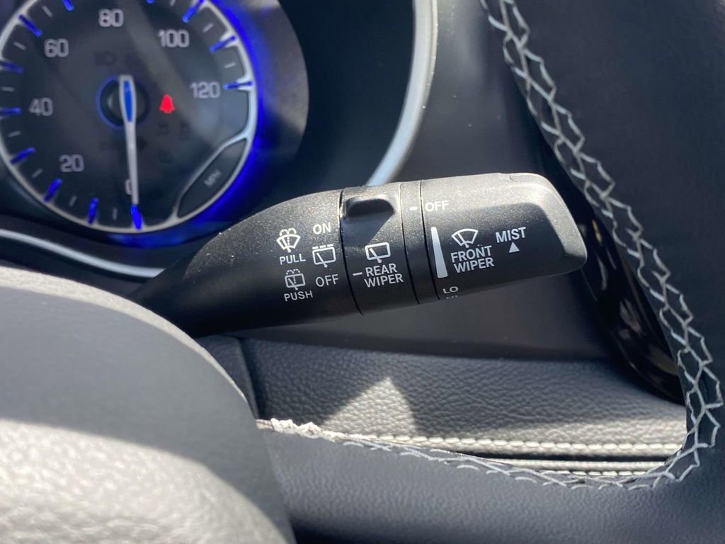 New 2026 Chrysler Pacifica Select FWD image 30