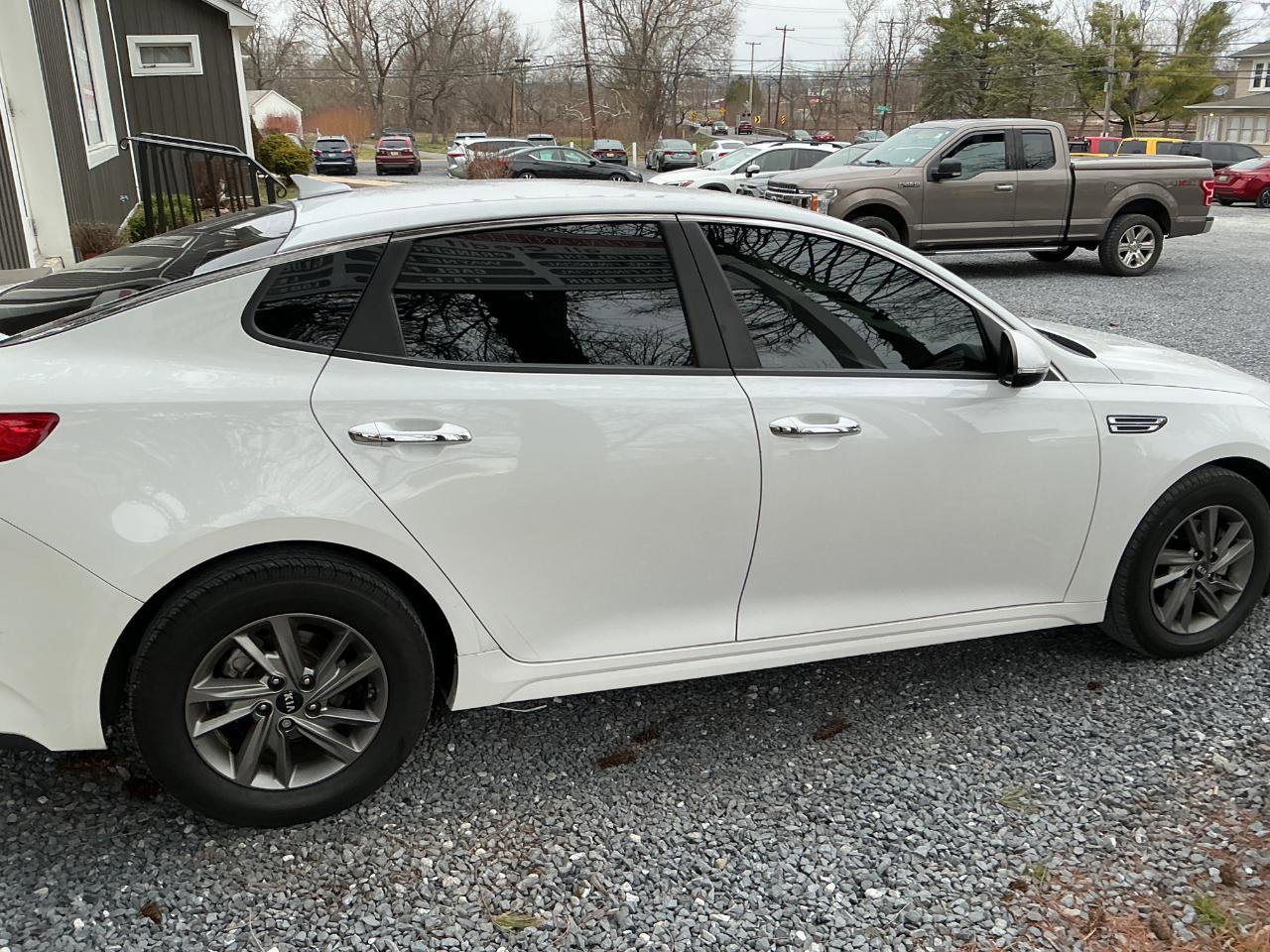 Used 2019 Kia Optima LX FWD image 4