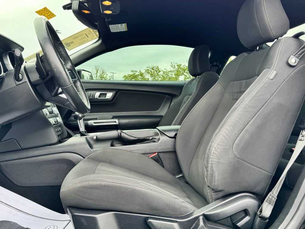 Used 2019 Ford Mustang Coupe RWD image 16