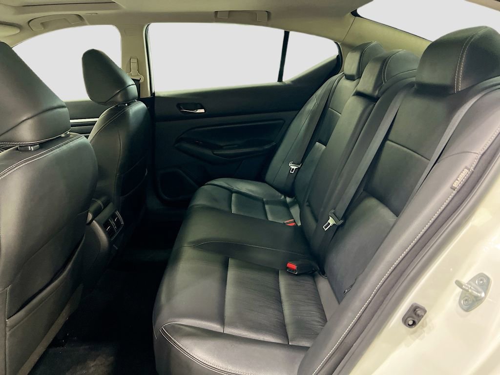 Used 2020 Nissan Altima 2.0 Platinum image 11