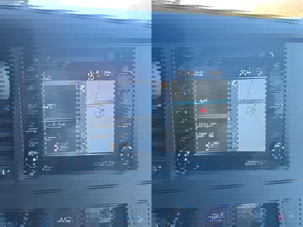 Used 2019 Toyota Sienna XLE w/ XLE Navigation Package image 24