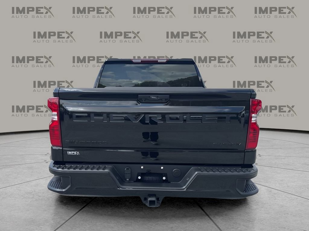 Used 2024 Chevrolet Silverado 1500 Custom image 4