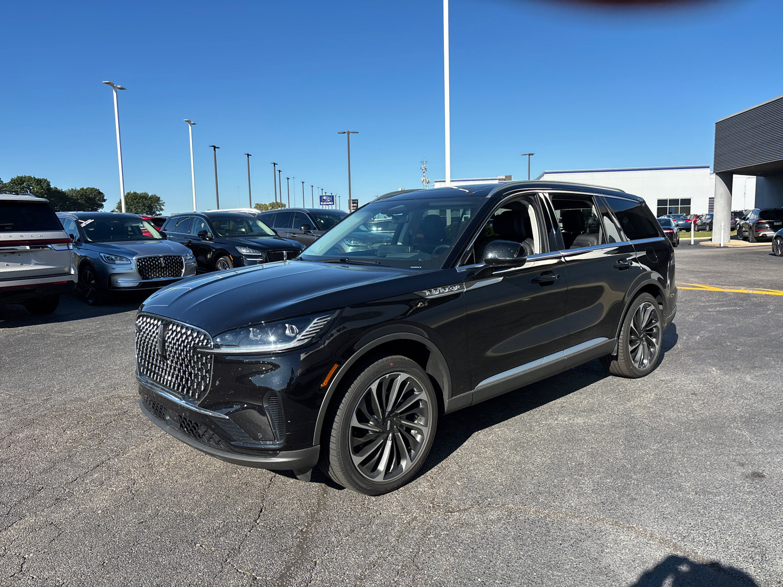New 2025 Lincoln Aviator Reserve w/ Illumination Package image 3