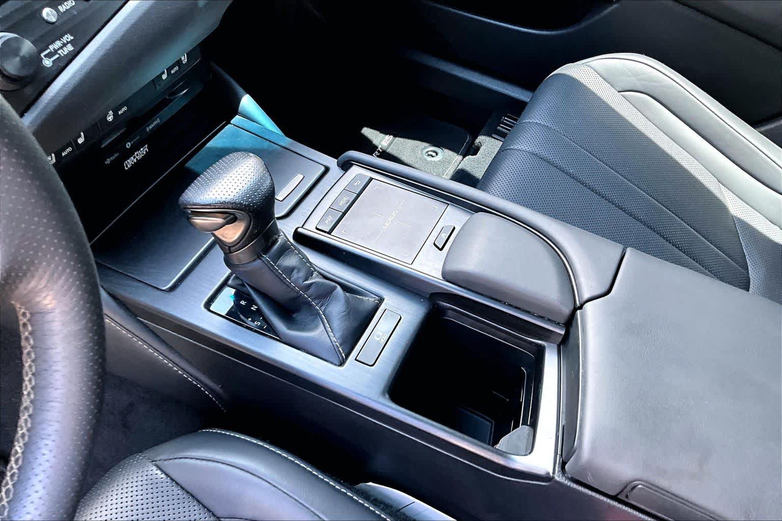 Used 2019 Lexus ES 350 F Sport w/ Accessory Package 2 FWD image 17