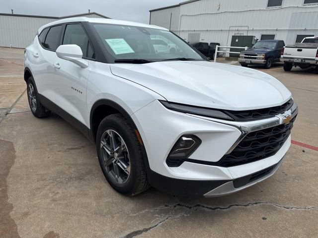Used 2025 Chevrolet Blazer LT AWD/4WD image 8