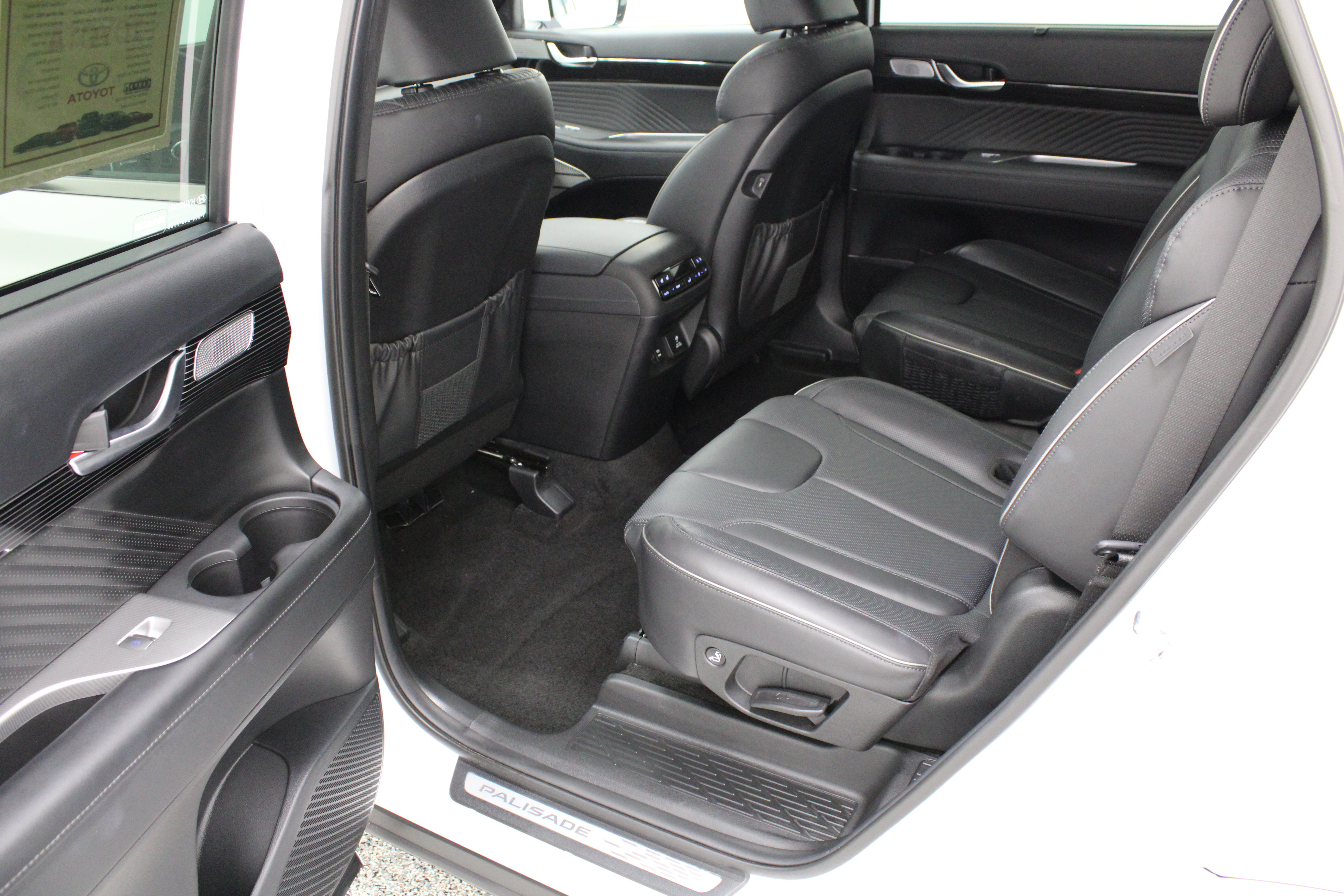 Used 2025 Hyundai Palisade Calligraphy AWD/4WD image 32