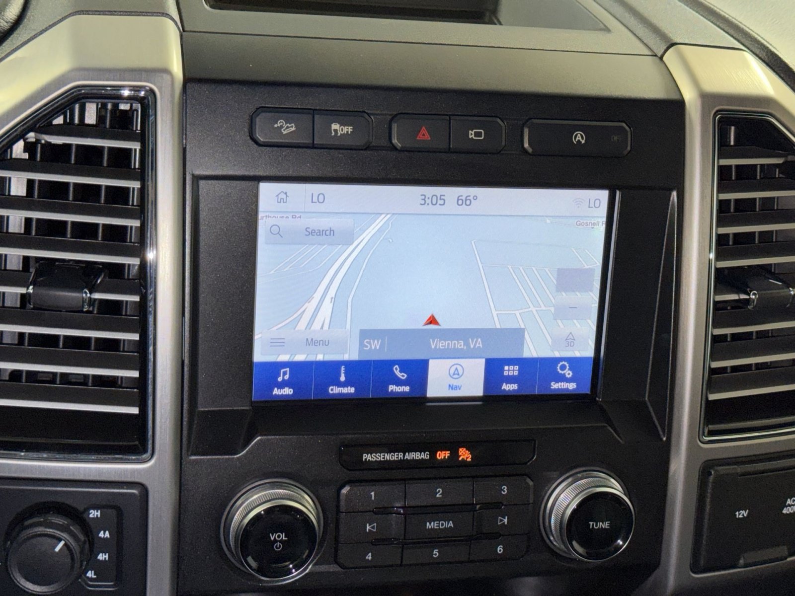 Used 2019 Ford F150 Platinum w/ Equipment Group 701A Luxury AWD/4WD image 20