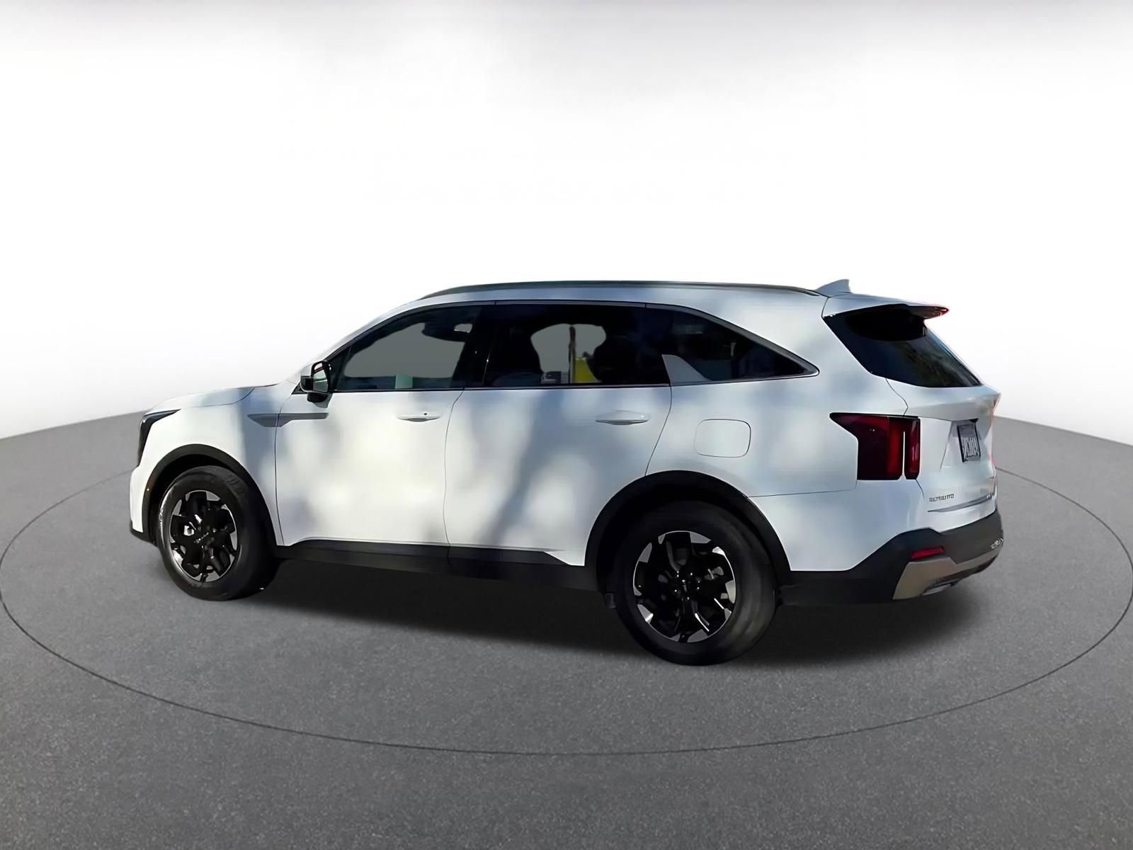 Used 2024 Kia Sorento S FWD image 10