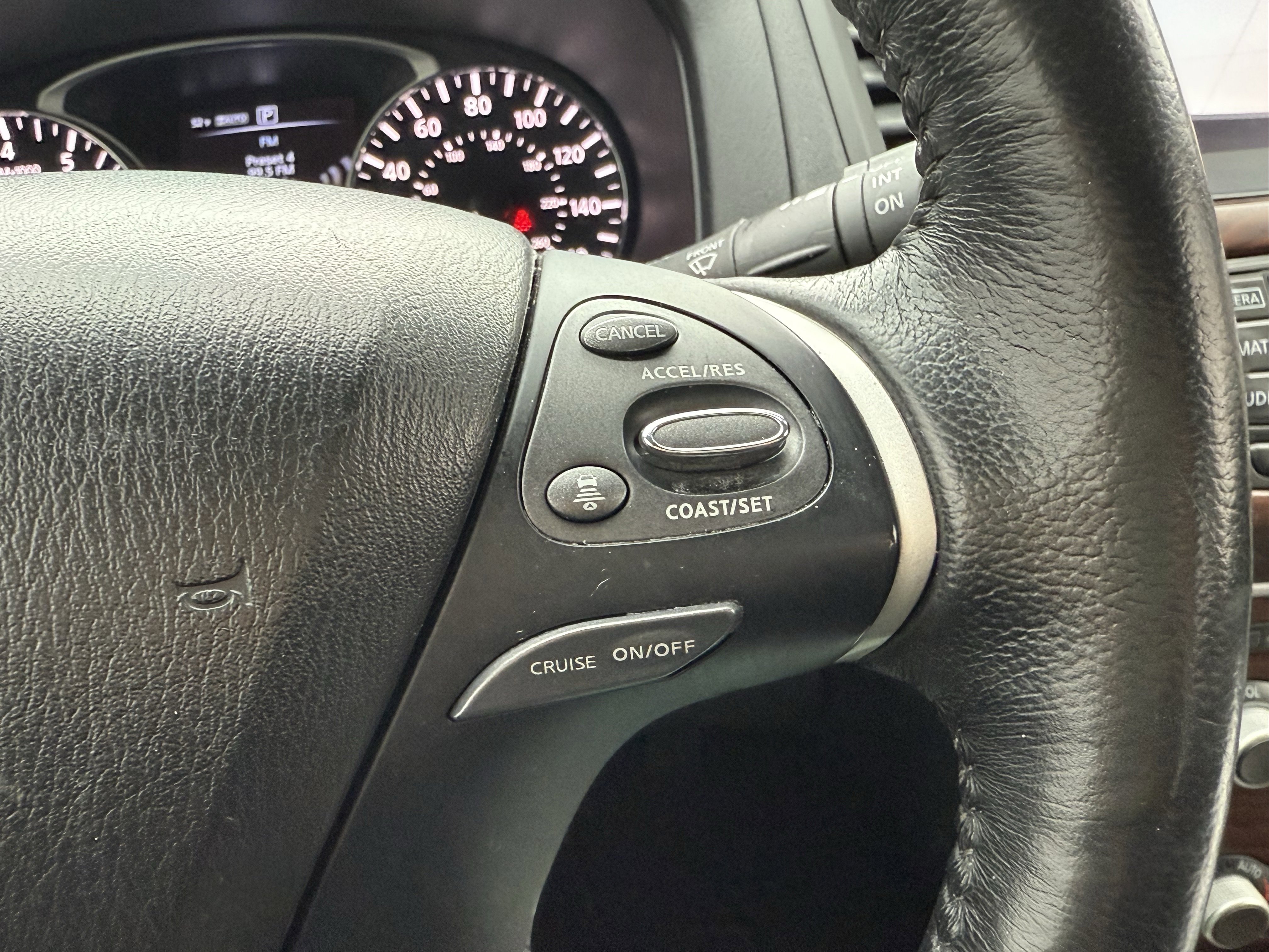 Used 2019 Nissan Pathfinder Platinum image 29