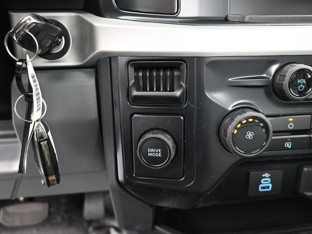 New 2026 Ford F350 XL w/ XL Chrome Package RWD image 14