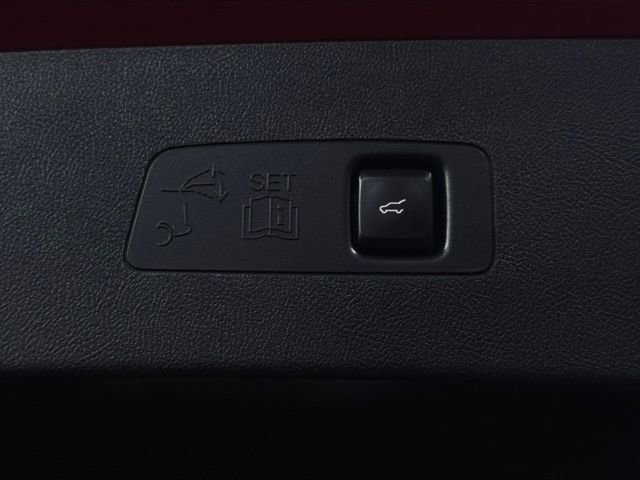 Used 2021 Lincoln Corsair AWD w/ Equipment Group 101A image 11