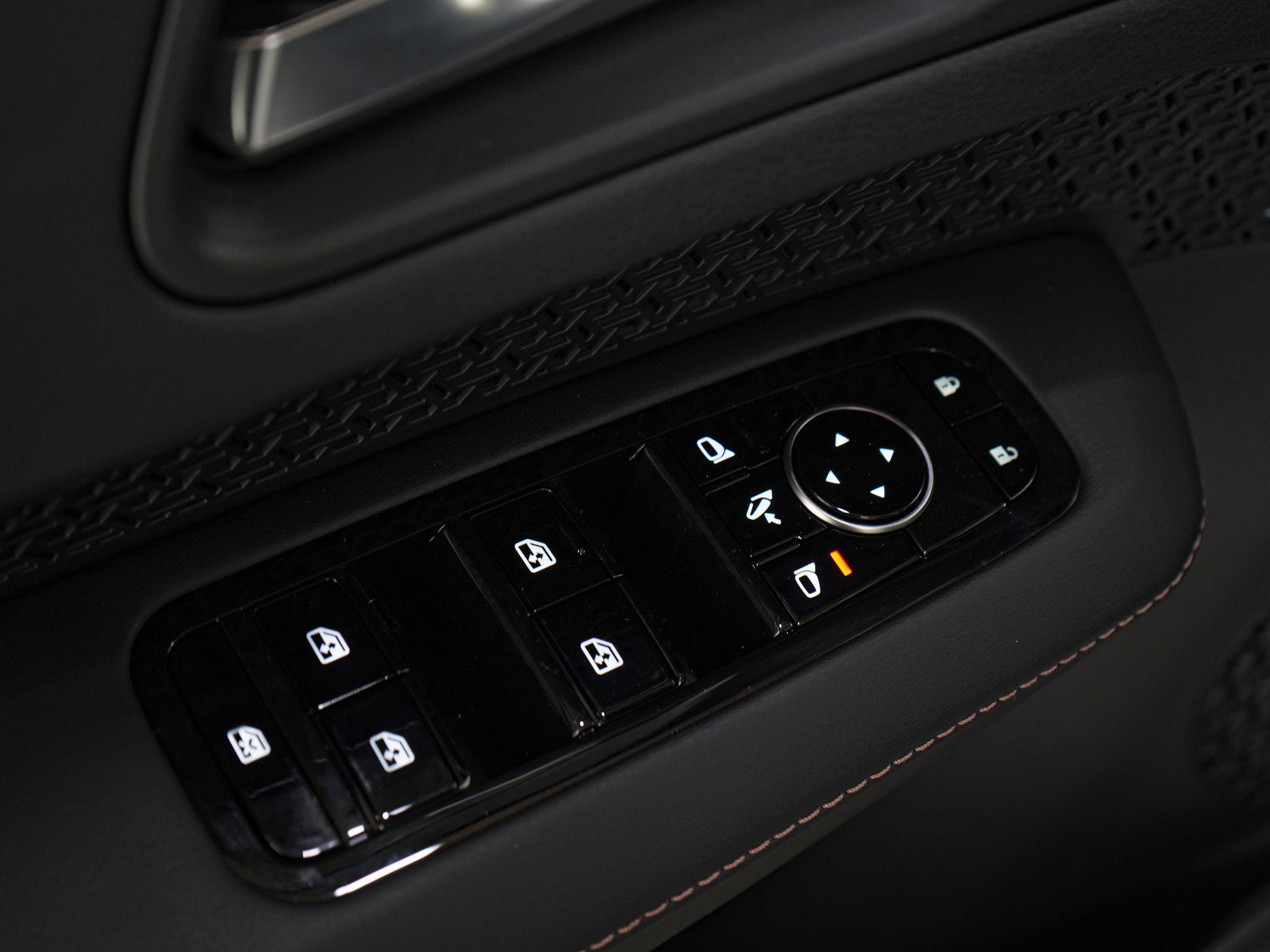 Used 2023 Nissan Ariya AWD image 21