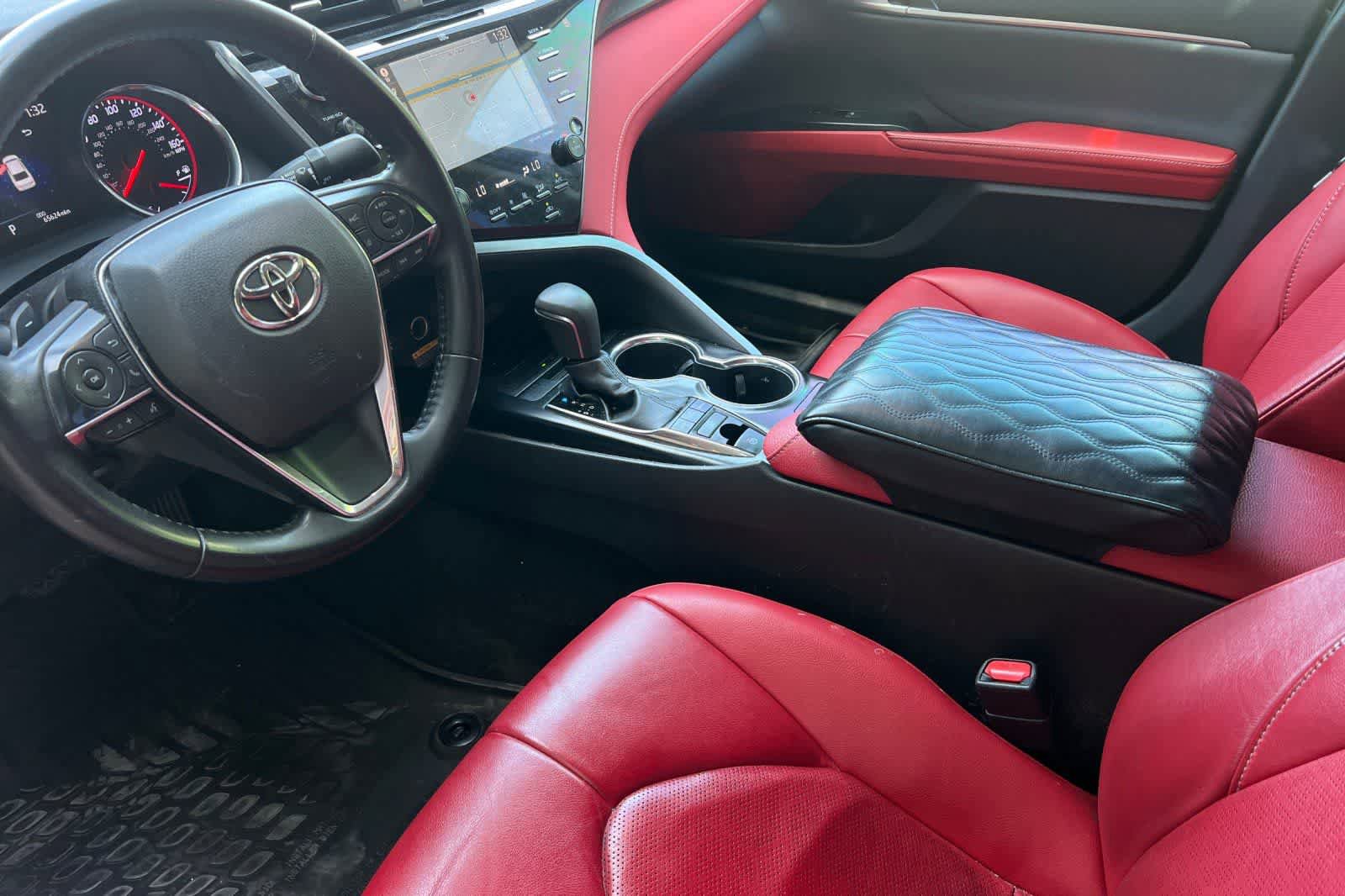 Used 2019 Toyota Camry XSE FWD image 14