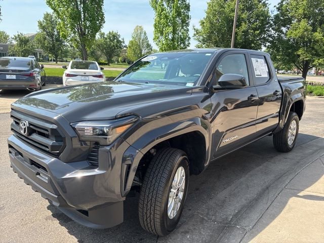 Used 2025 Toyota Tacoma SR5 RWD image 7