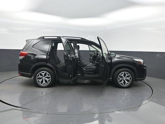 Used 2020 Subaru Forester Premium AWD/4WD image 39