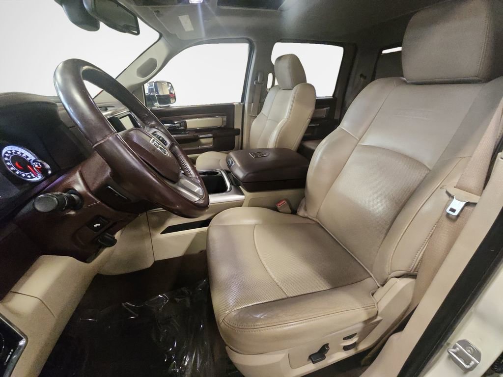 Used 2017 RAM 1500 Laramie w/ Convenience Group image 12