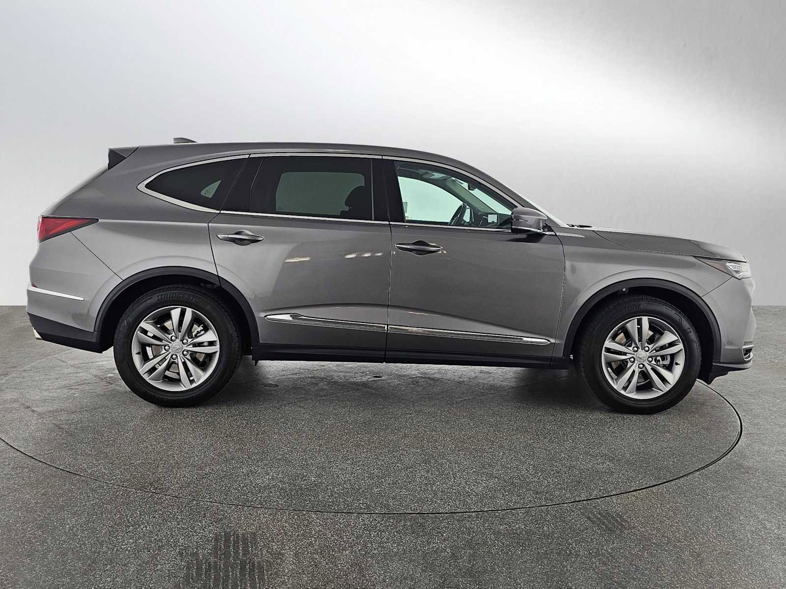 Certified 2025 Acura MDX SH-AWD image 2