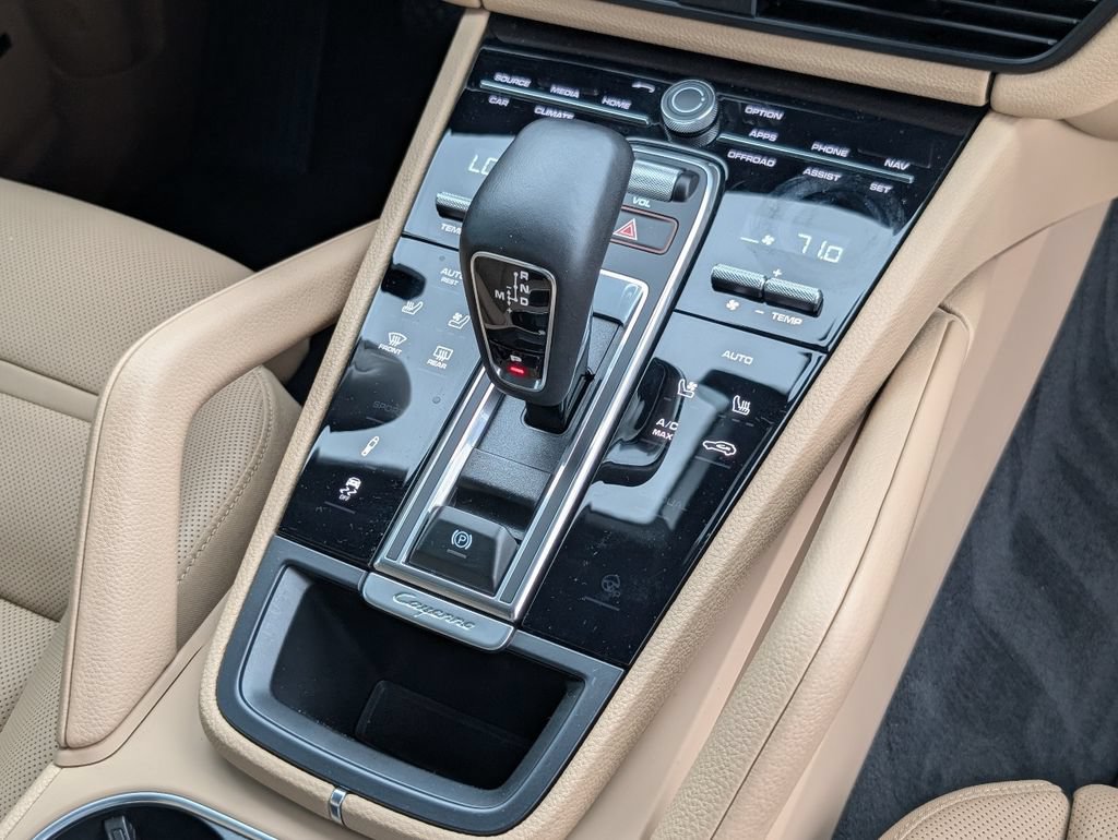 Certified 2023 Porsche Cayenne Platinum Edition AWD/4WD image 15