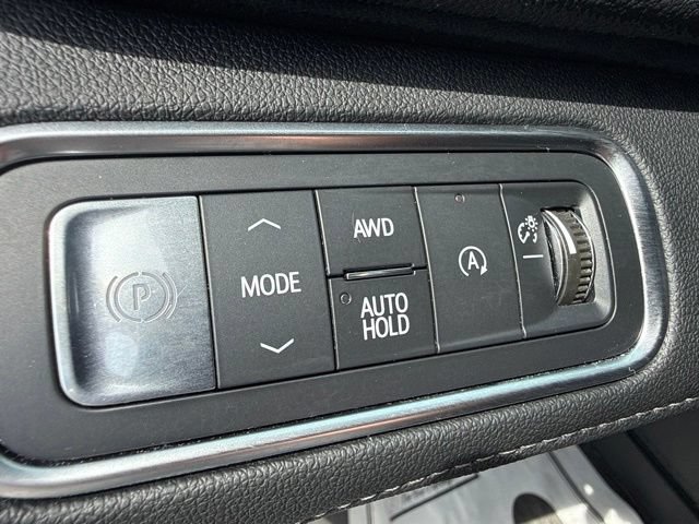 Used 2025 Buick Enclave Avenir w/ Super Cruise Package AWD/4WD image 23