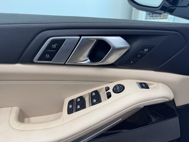 Used 2021 BMW X5 sDrive40i w/ Premium Package RWD image 36
