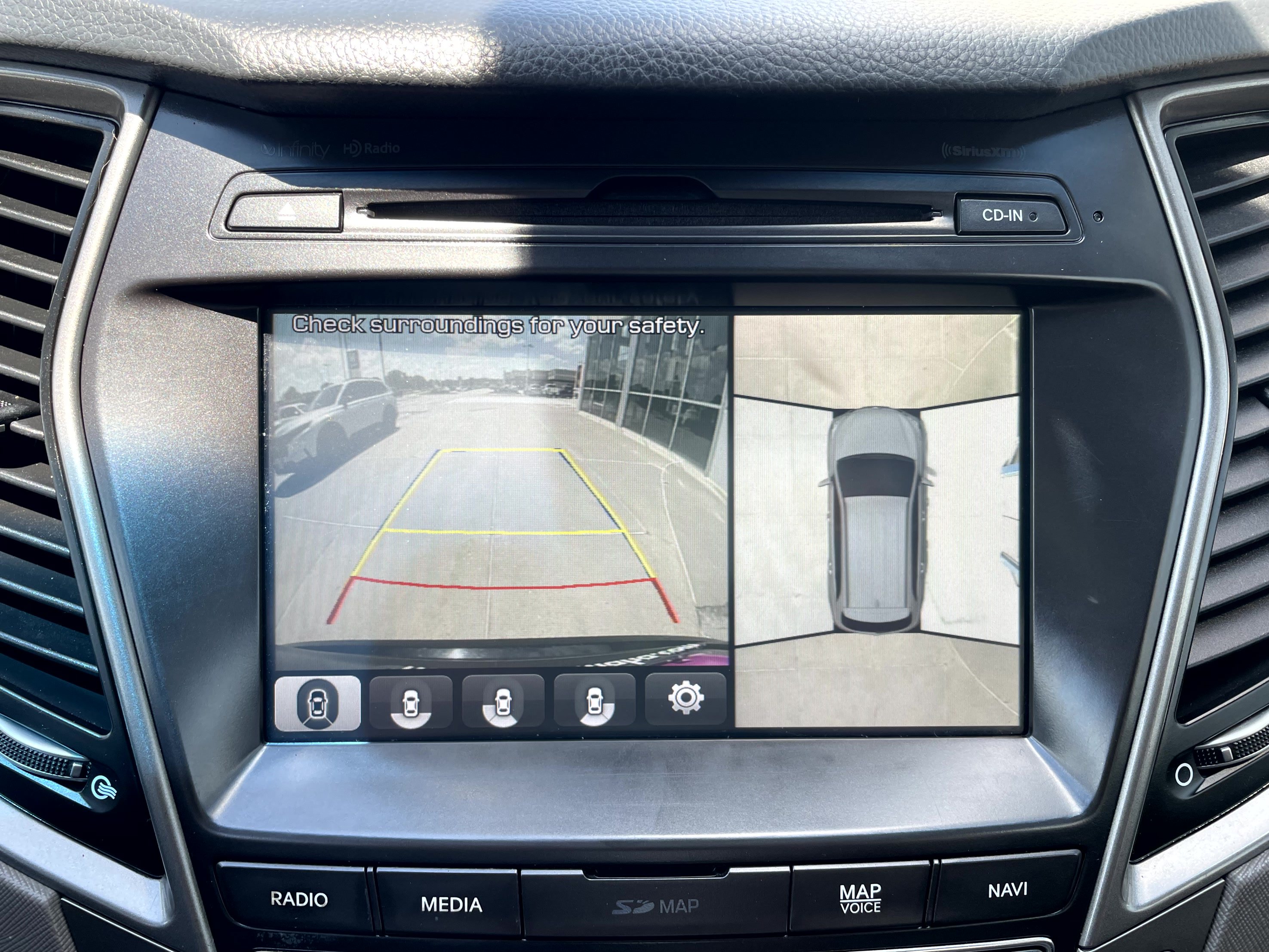 Used 2018 Hyundai Santa Fe Limited AWD/4WD image 17