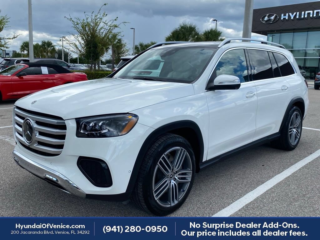 Used 2025 Mercedes-Benz GLS 450 4MATIC image 12