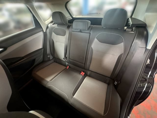 Certified 2023 Volkswagen Taos S FWD image 24