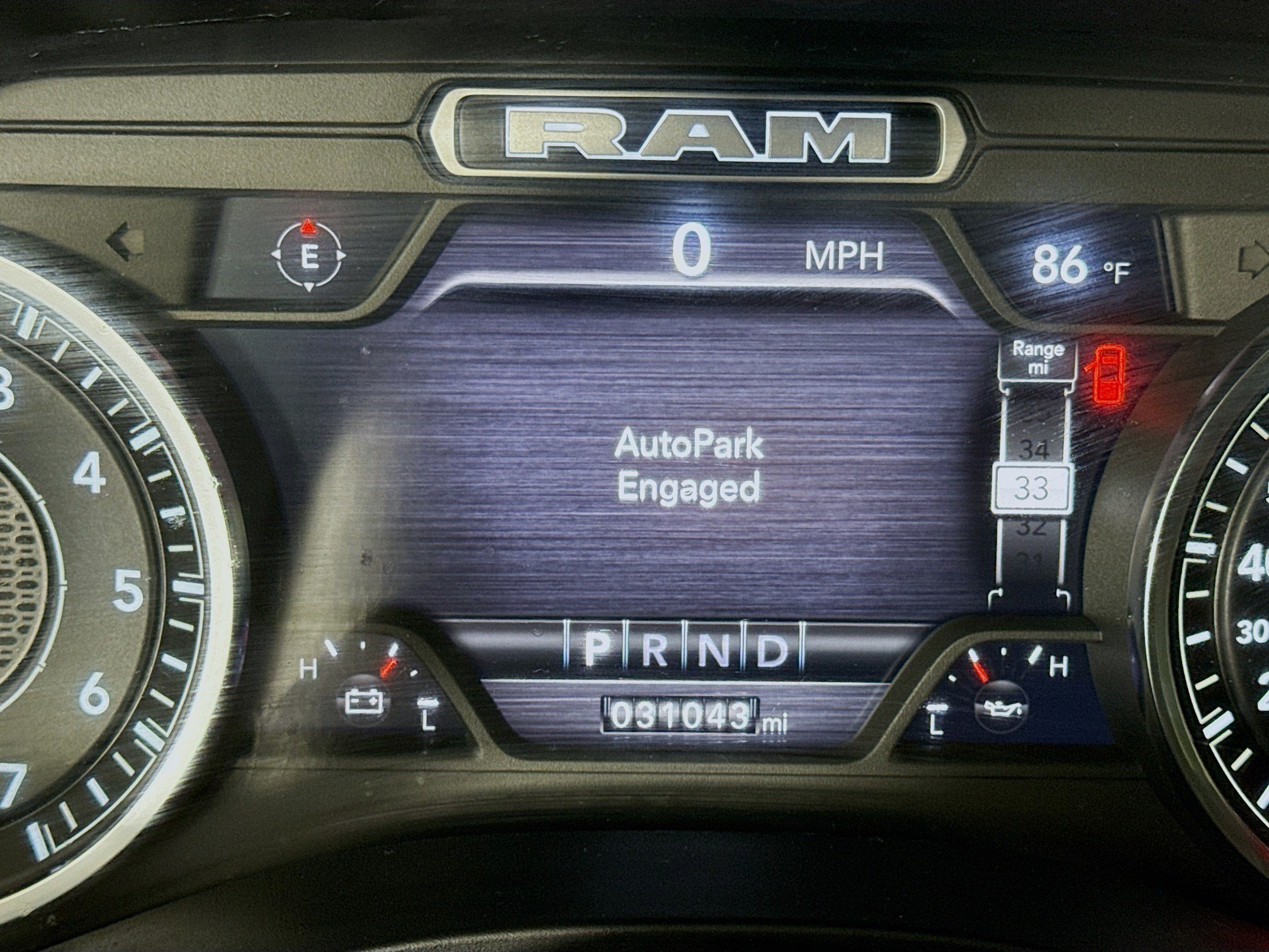 Used 2023 RAM 1500 Laramie AWD/4WD image 16