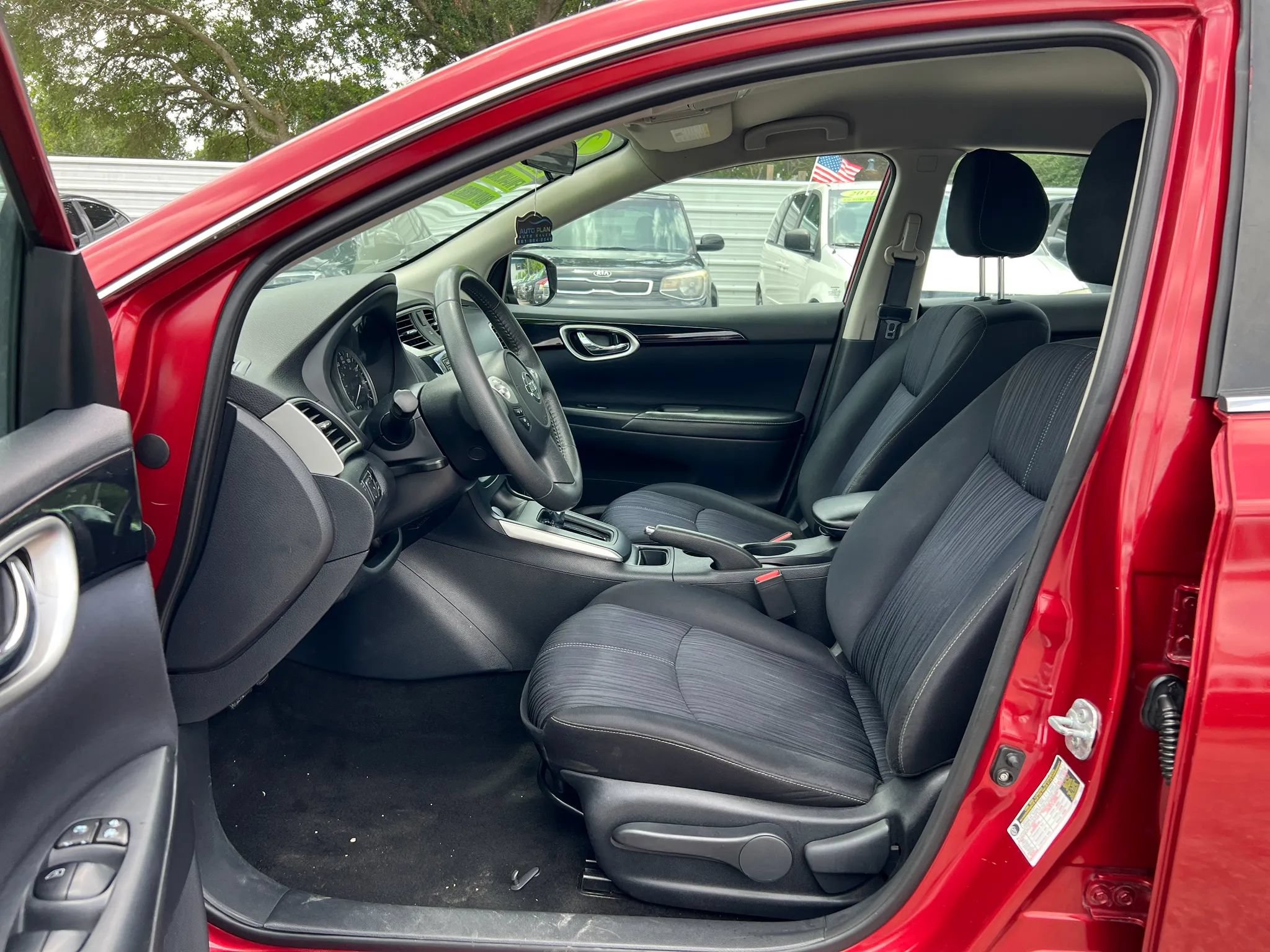 Used 2016 Nissan Sentra SV FWD image 10