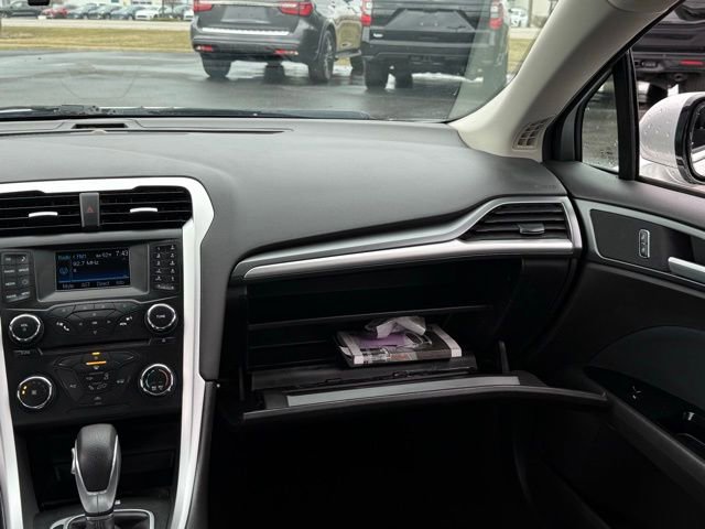 Used 2014 Ford Fusion SE image 24