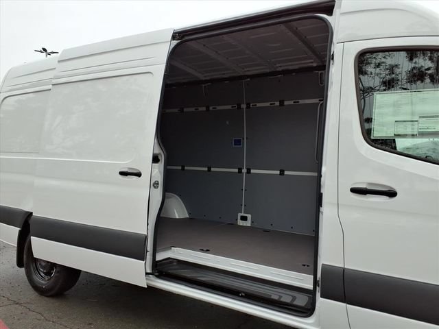 New 2026 Mercedes-Benz Sprinter 2500 image 23