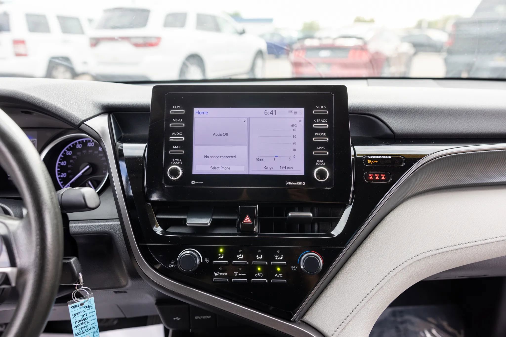 Used 2021 Toyota Camry LE image 23