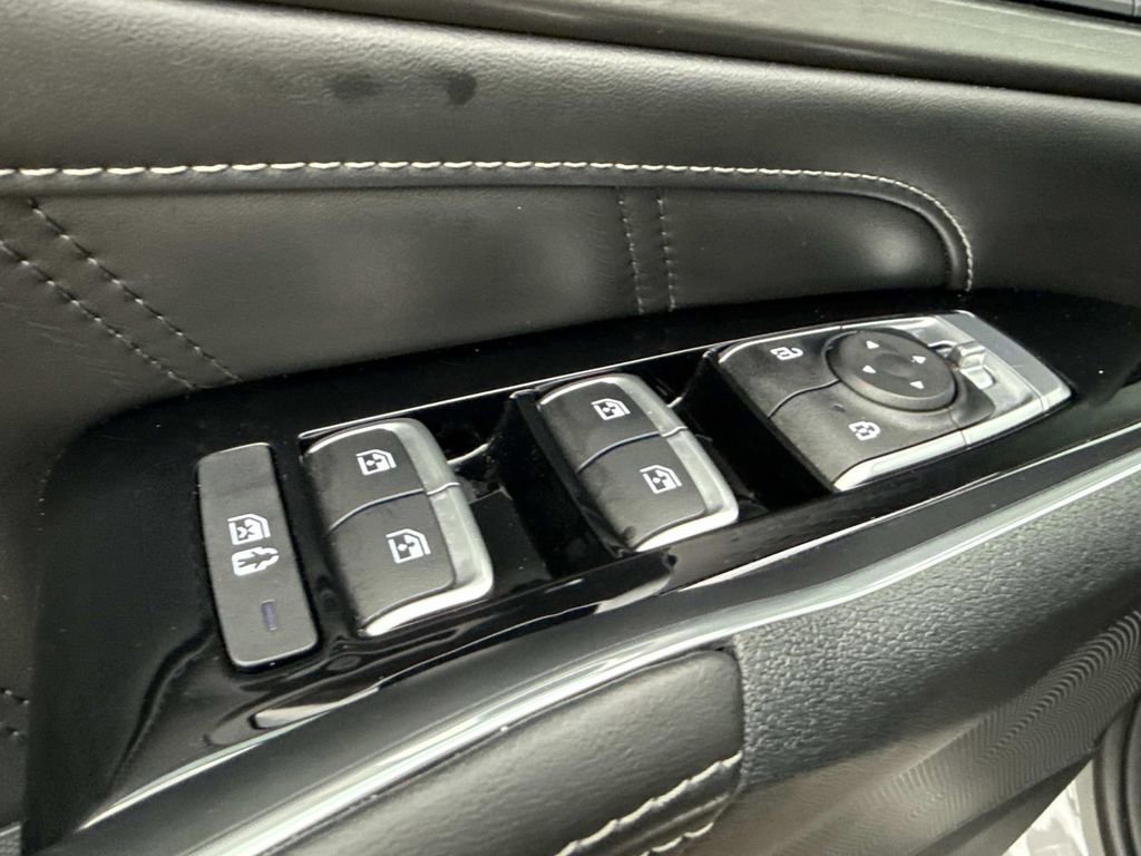 Used 2023 Kia Sorento SX image 19