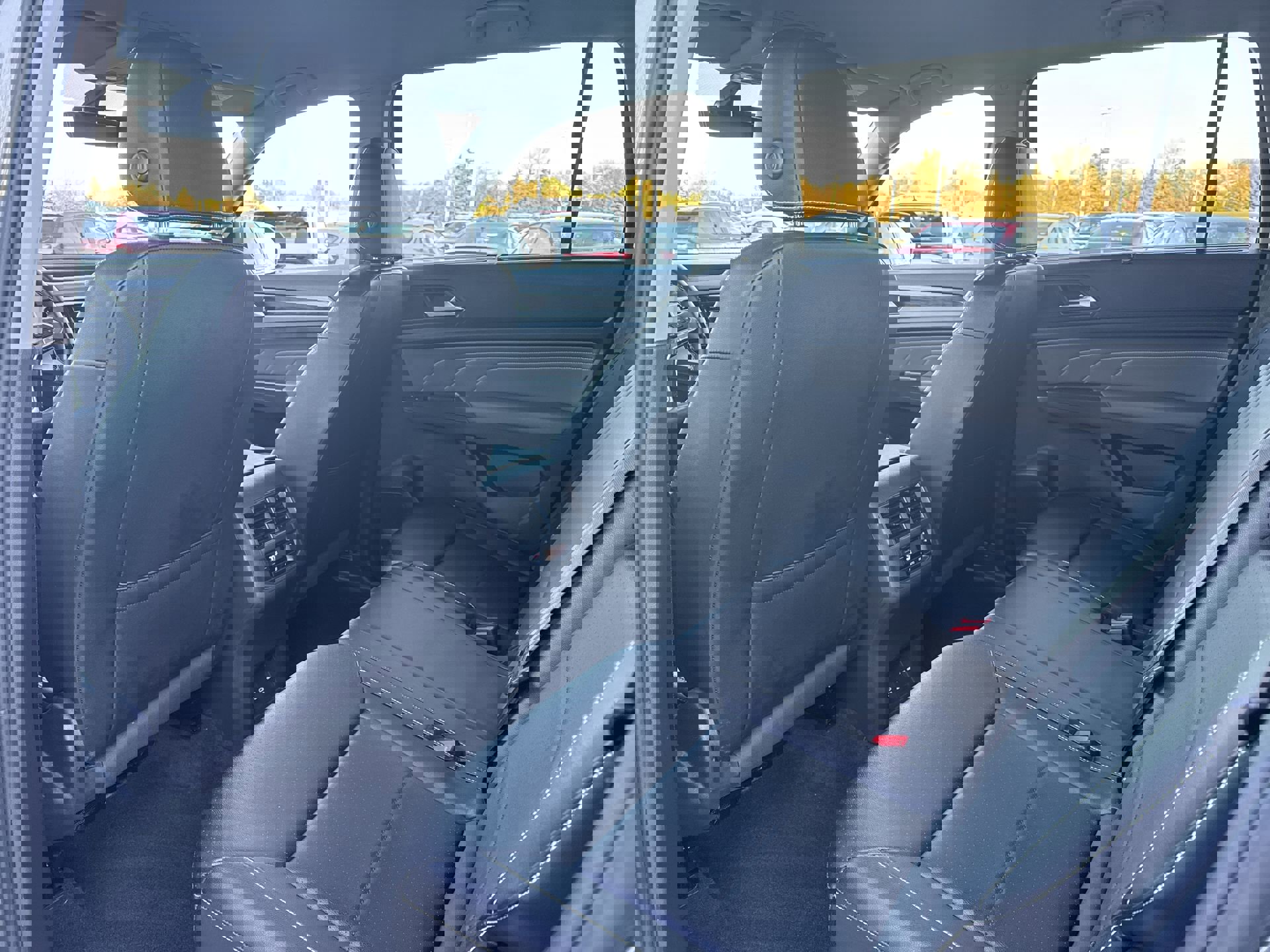 Certified 2023 Volkswagen Atlas SE image 23