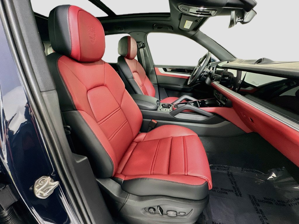 New 2026 Porsche Cayenne AWD/4WD image 30
