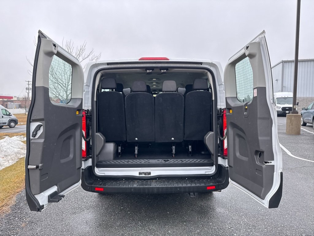 Used 2023 Ford Transit 350 XLT image 11