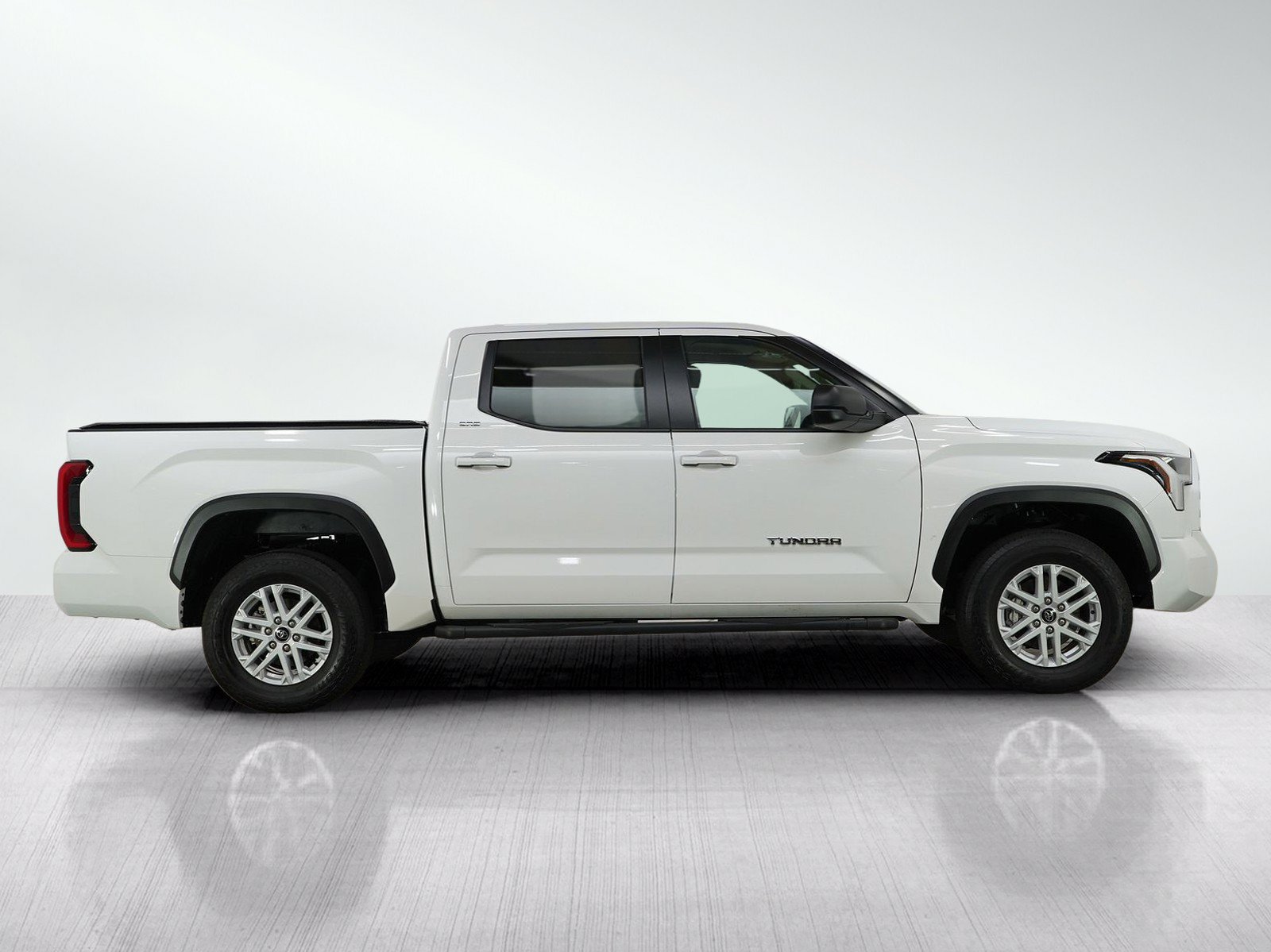Used 2024 Toyota Tundra SR5 w/ SR5 Premium Package AWD/4WD image 8