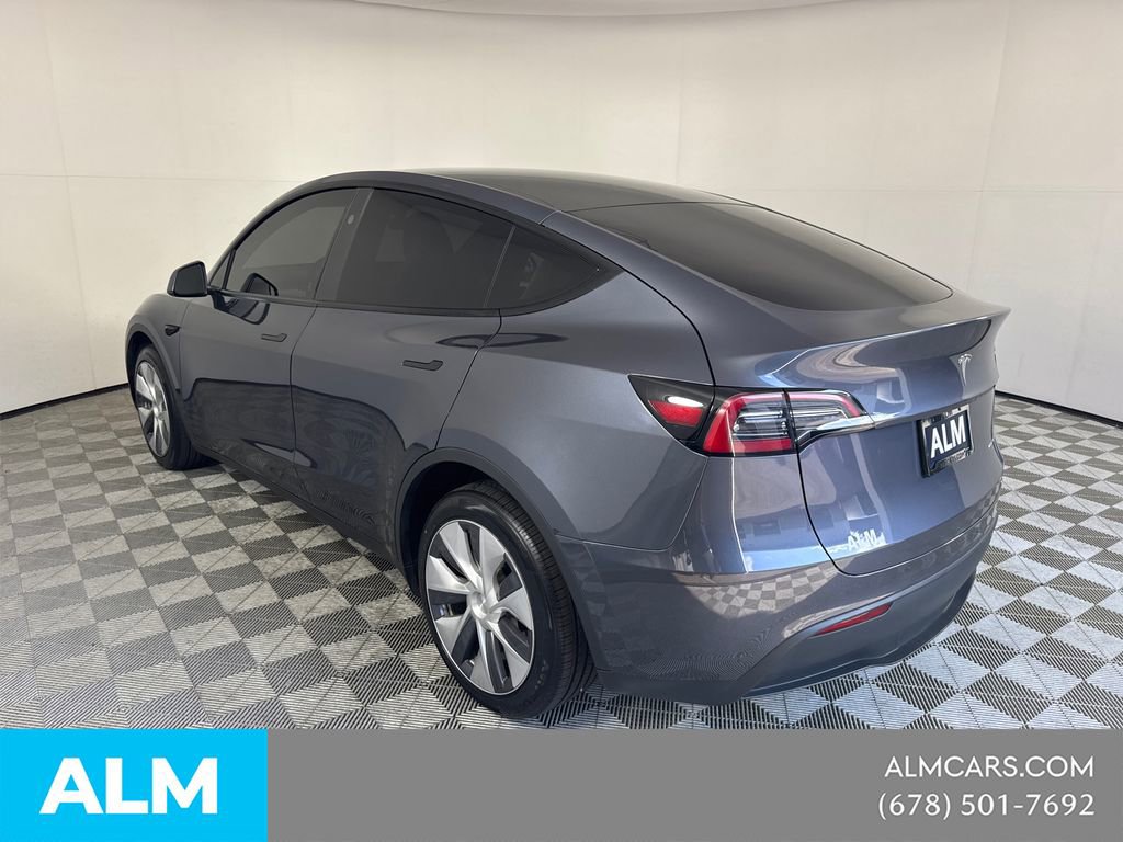 Used 2024 Tesla Model Y Long Range image 9
