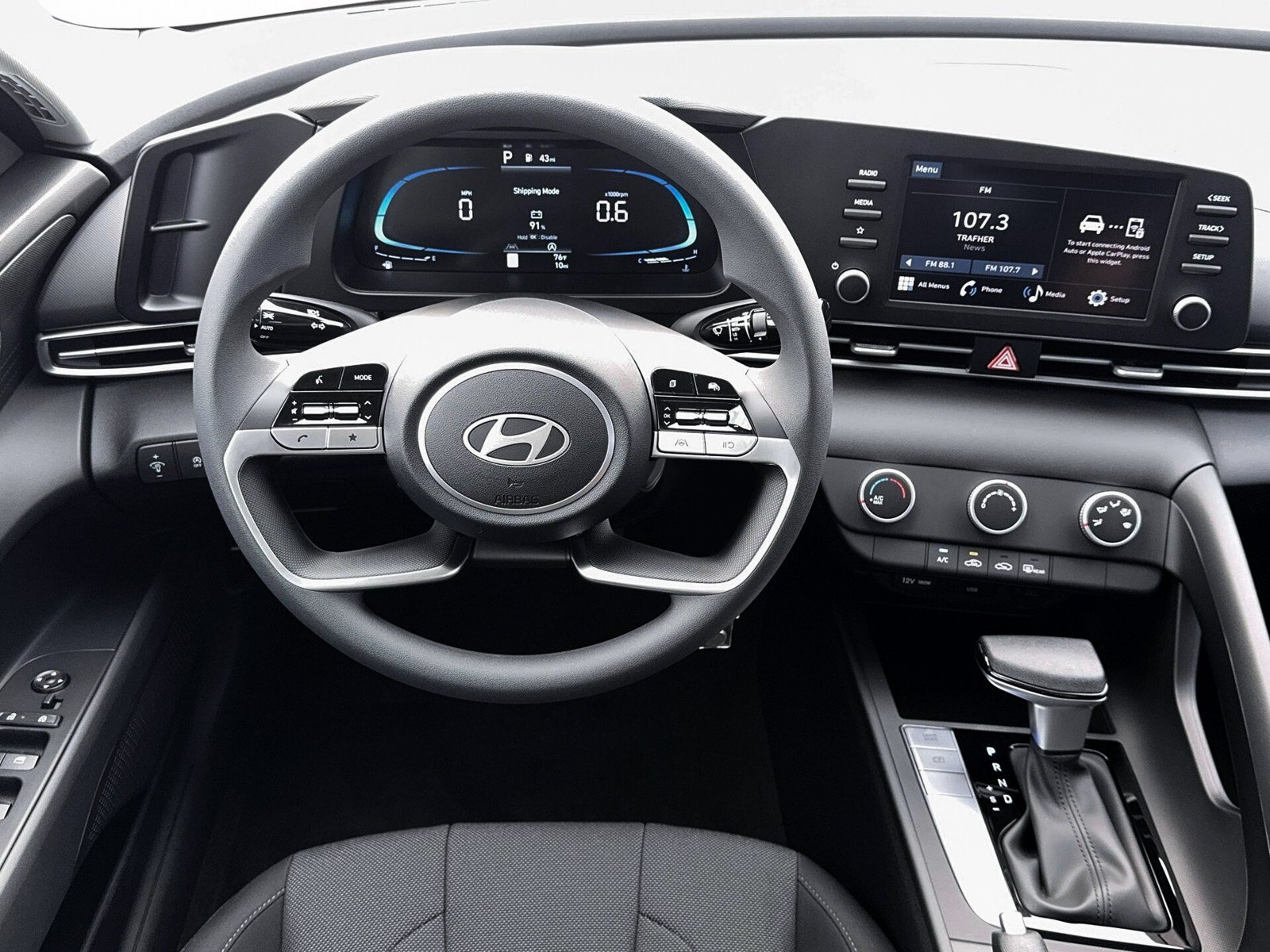 New 2026 Hyundai Elantra SE FWD image 17