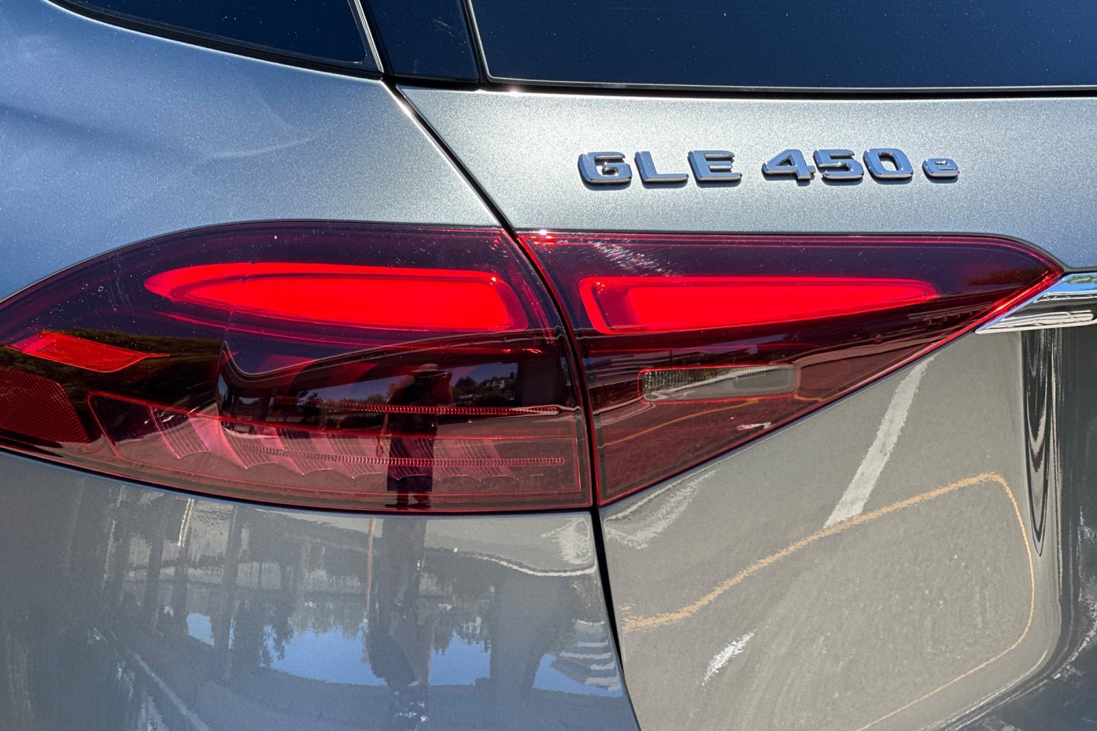 Used 2025 Mercedes-Benz GLE 450e 4MATIC image 31