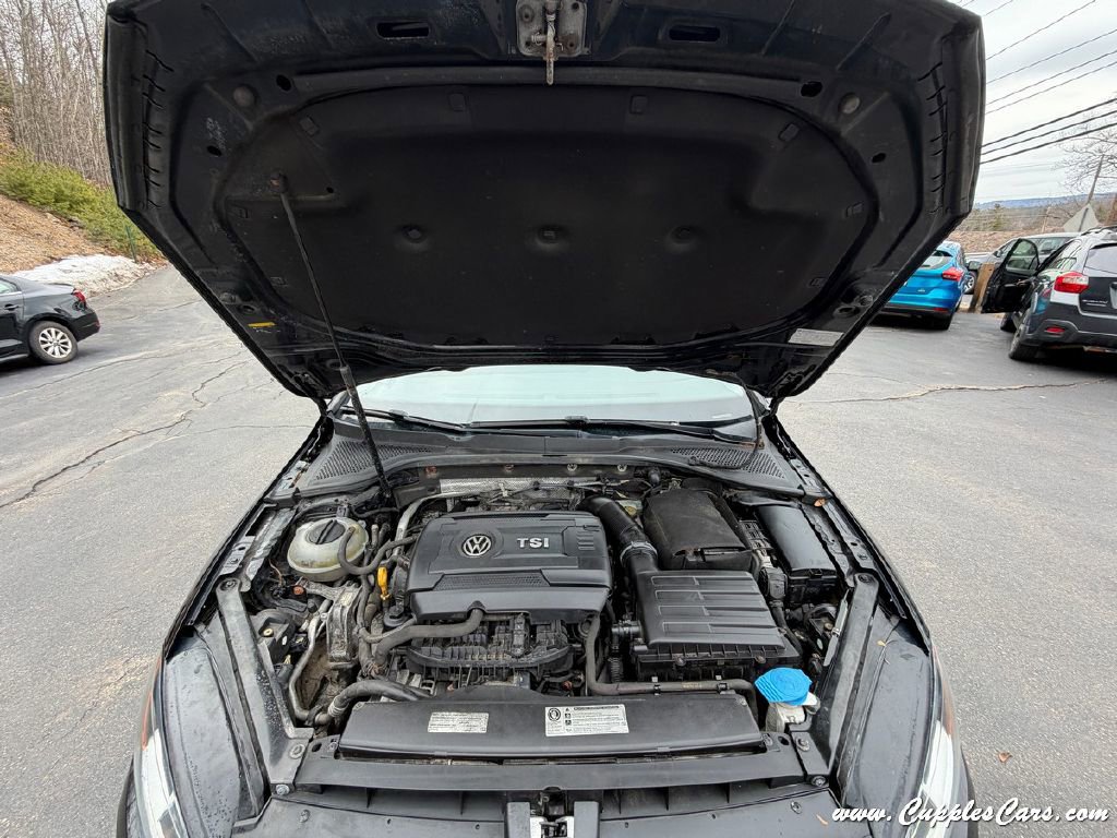 Used 2016 Volkswagen Golf S image 26