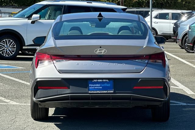 Certified 2025 Hyundai Elantra Hybrid FWD image 7