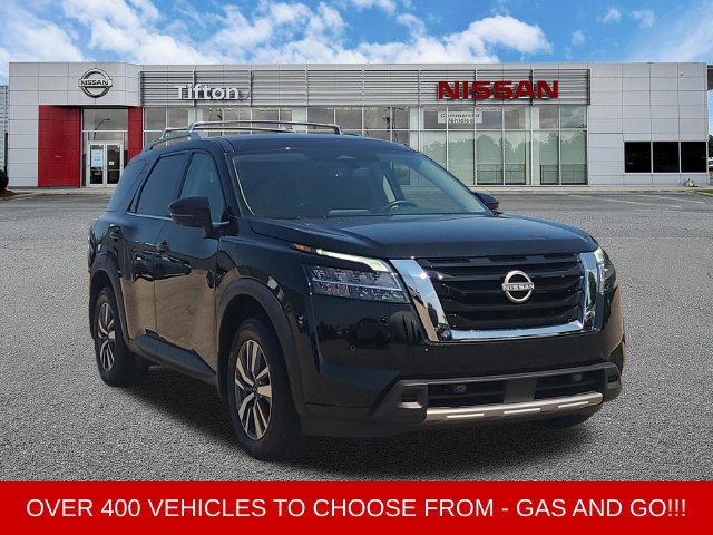 Used 2024 Nissan Pathfinder SL