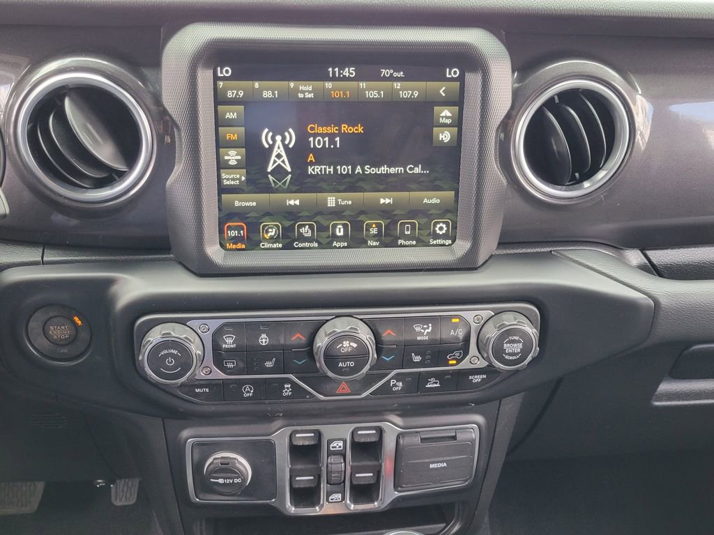 Used 2022 Jeep Wrangler Unlimited Sahara image 9