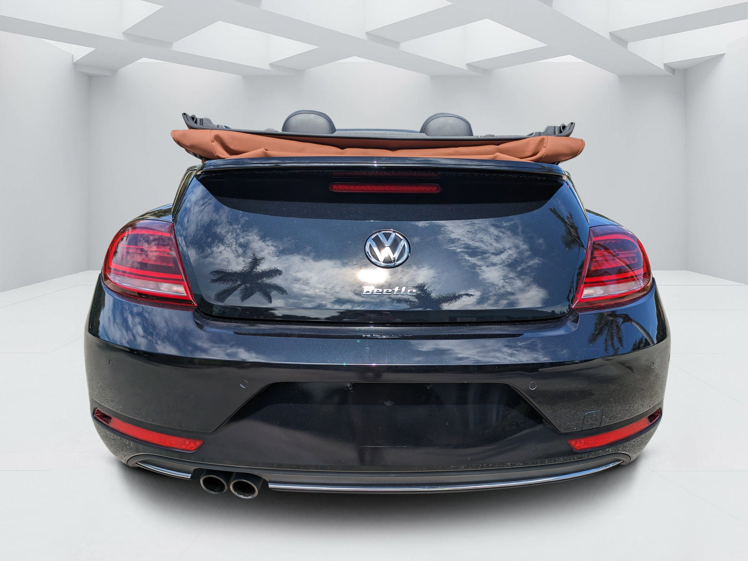 Used 2019 Volkswagen Beetle 2.0T S FWD image 4