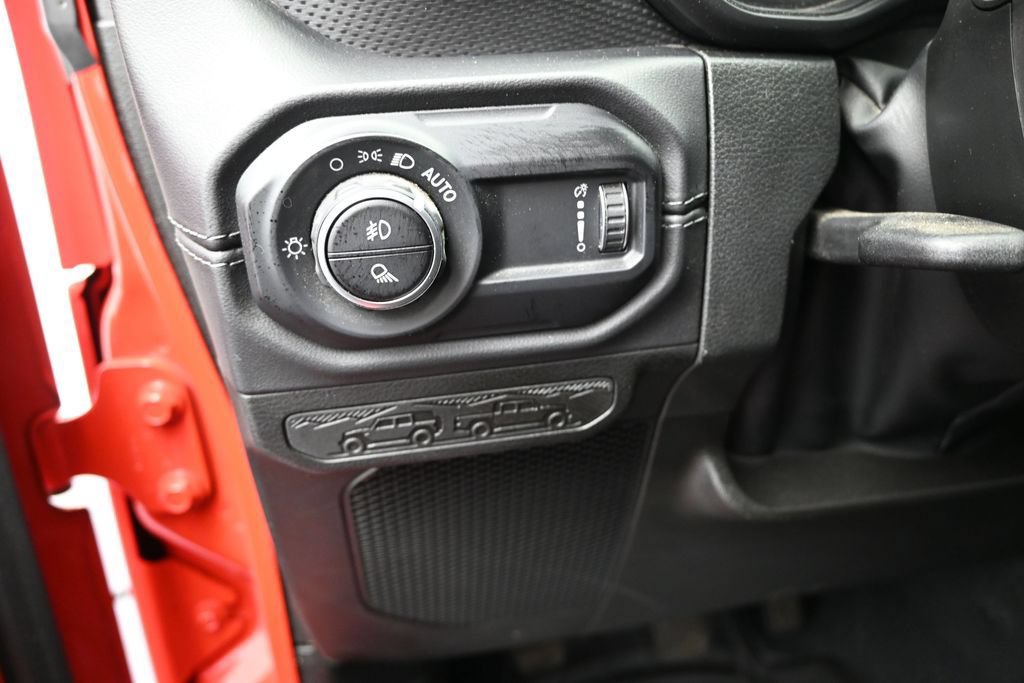 Used 2024 Jeep Gladiator Mojave AWD/4WD image 14