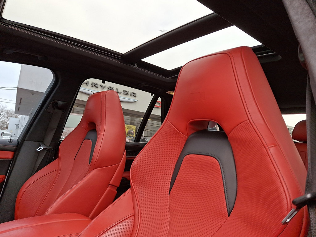 Used 2018 BMW X5 M image 21