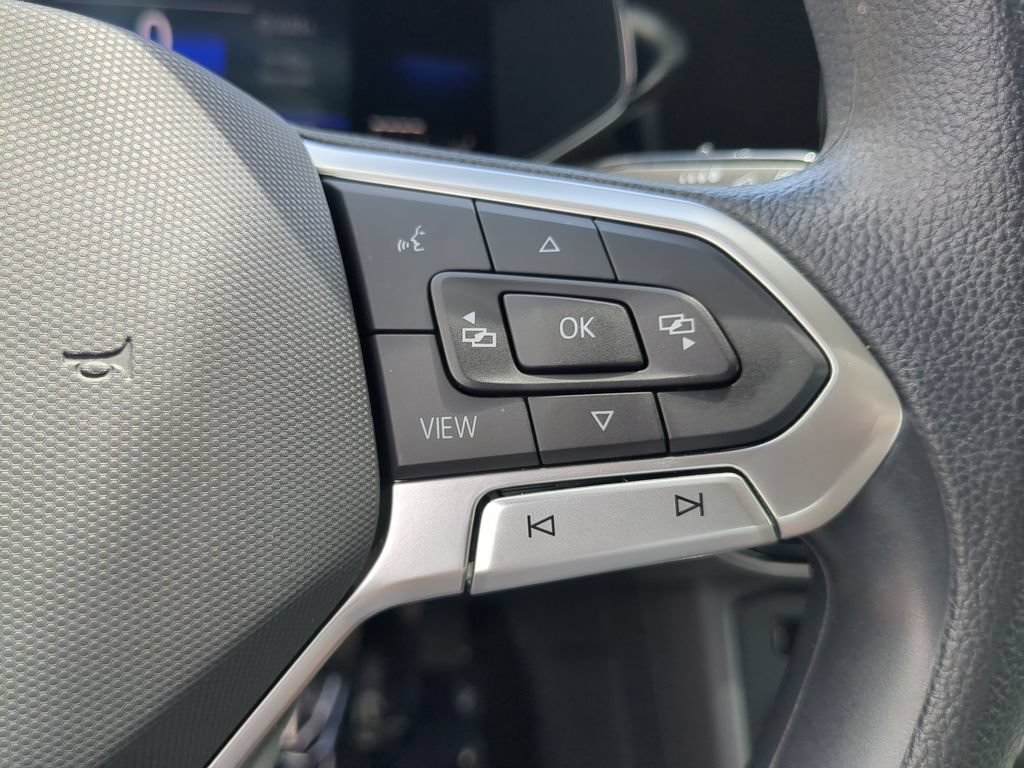 Certified 2022 Volkswagen Taos S FWD image 25