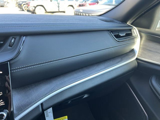 New 2026 Jeep Grand Cherokee Limited image 29