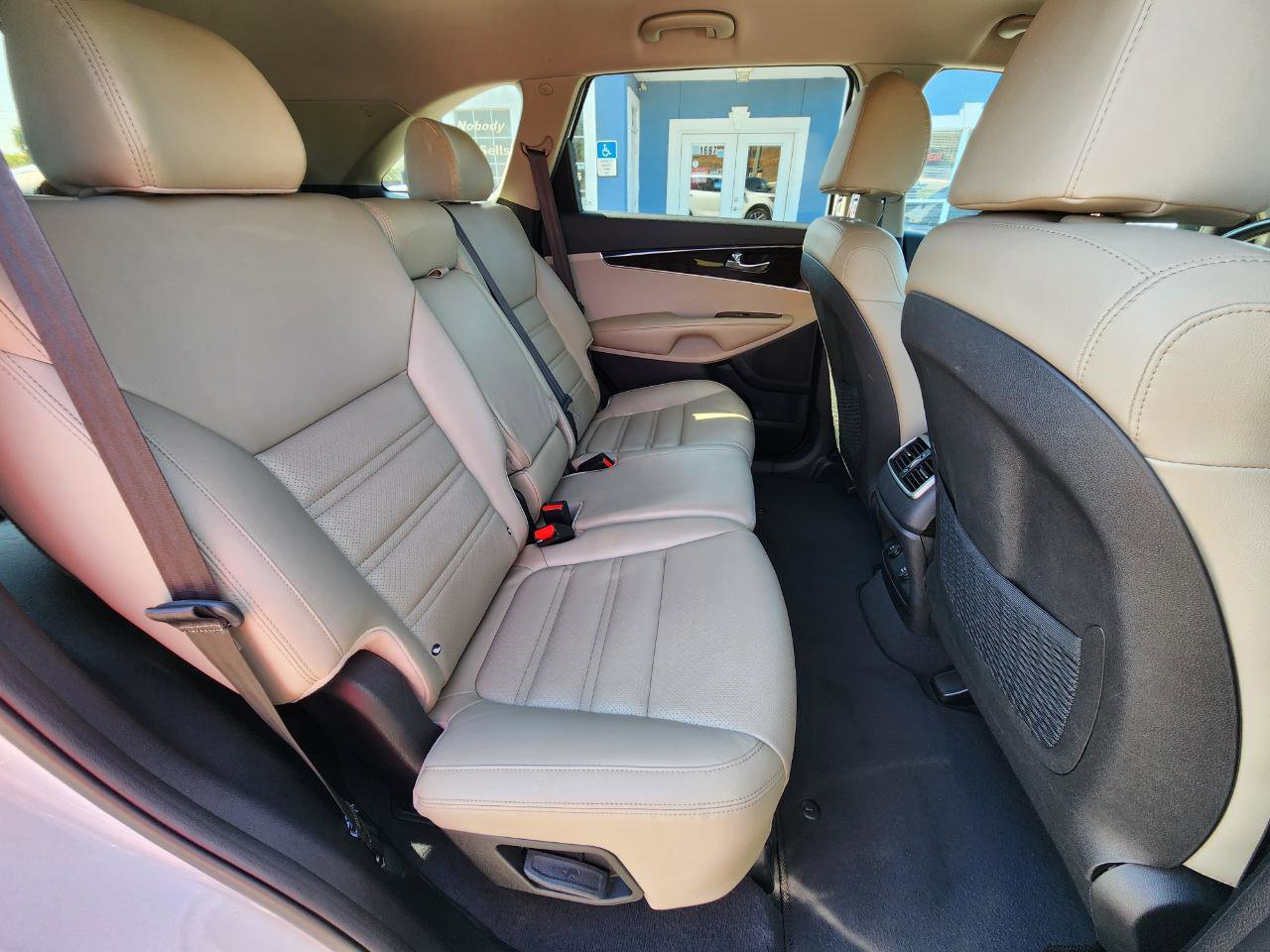 Used 2019 Kia Sorento EX image 29